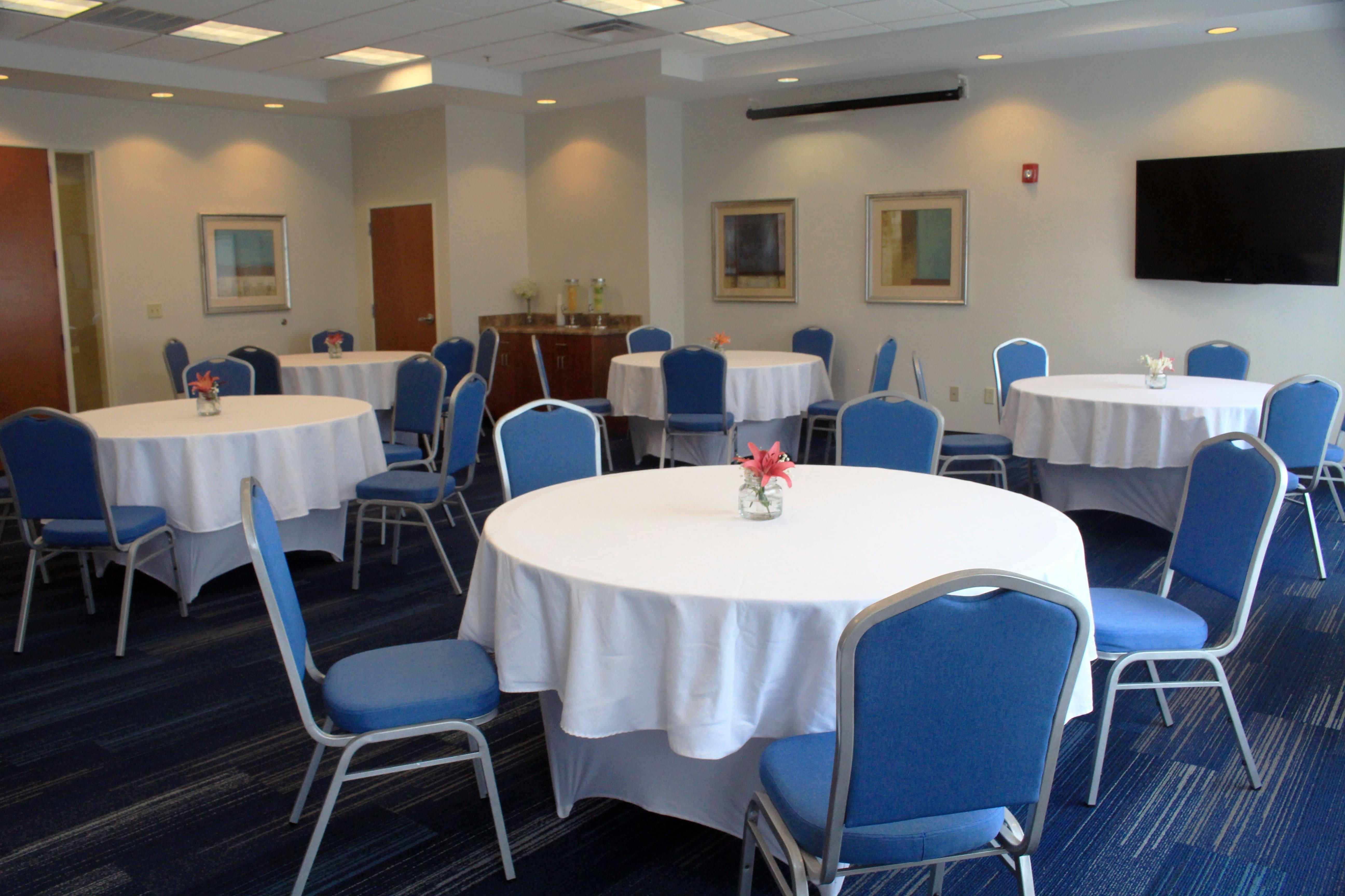 Holiday Inn Express Leland - Wilmington Area By Ihg Bagian luar foto