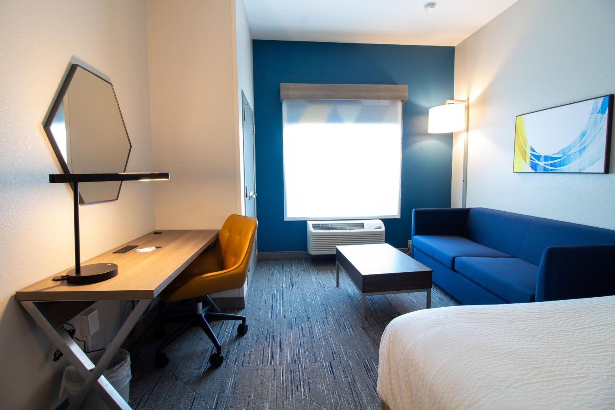 Holiday Inn Express Leland - Wilmington Area By Ihg Bagian luar foto