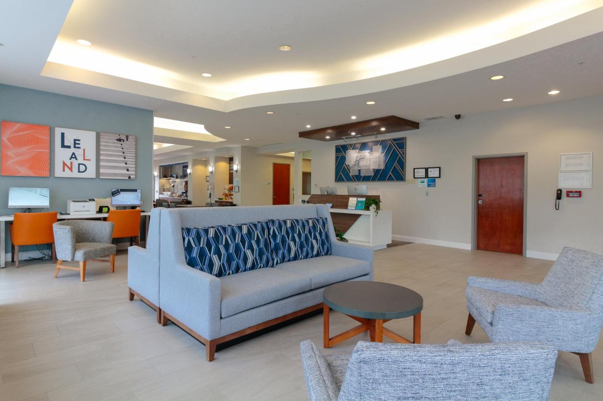 Holiday Inn Express Leland - Wilmington Area By Ihg Bagian luar foto