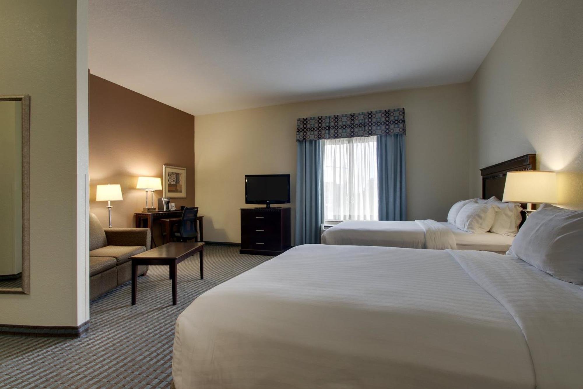 Holiday Inn Express Leland - Wilmington Area By Ihg Bagian luar foto