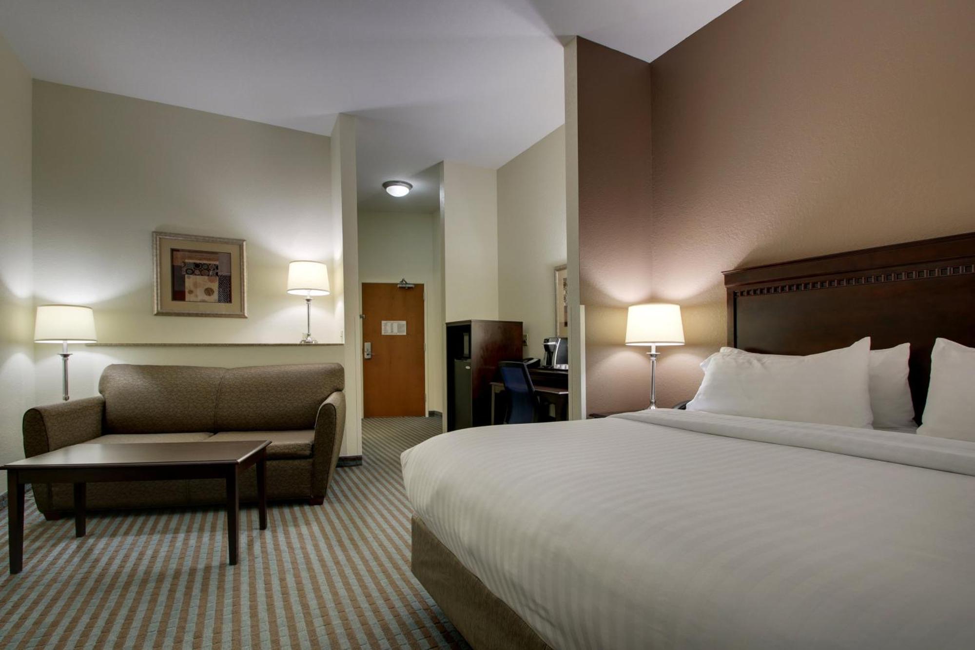 Holiday Inn Express Leland - Wilmington Area By Ihg Bagian luar foto