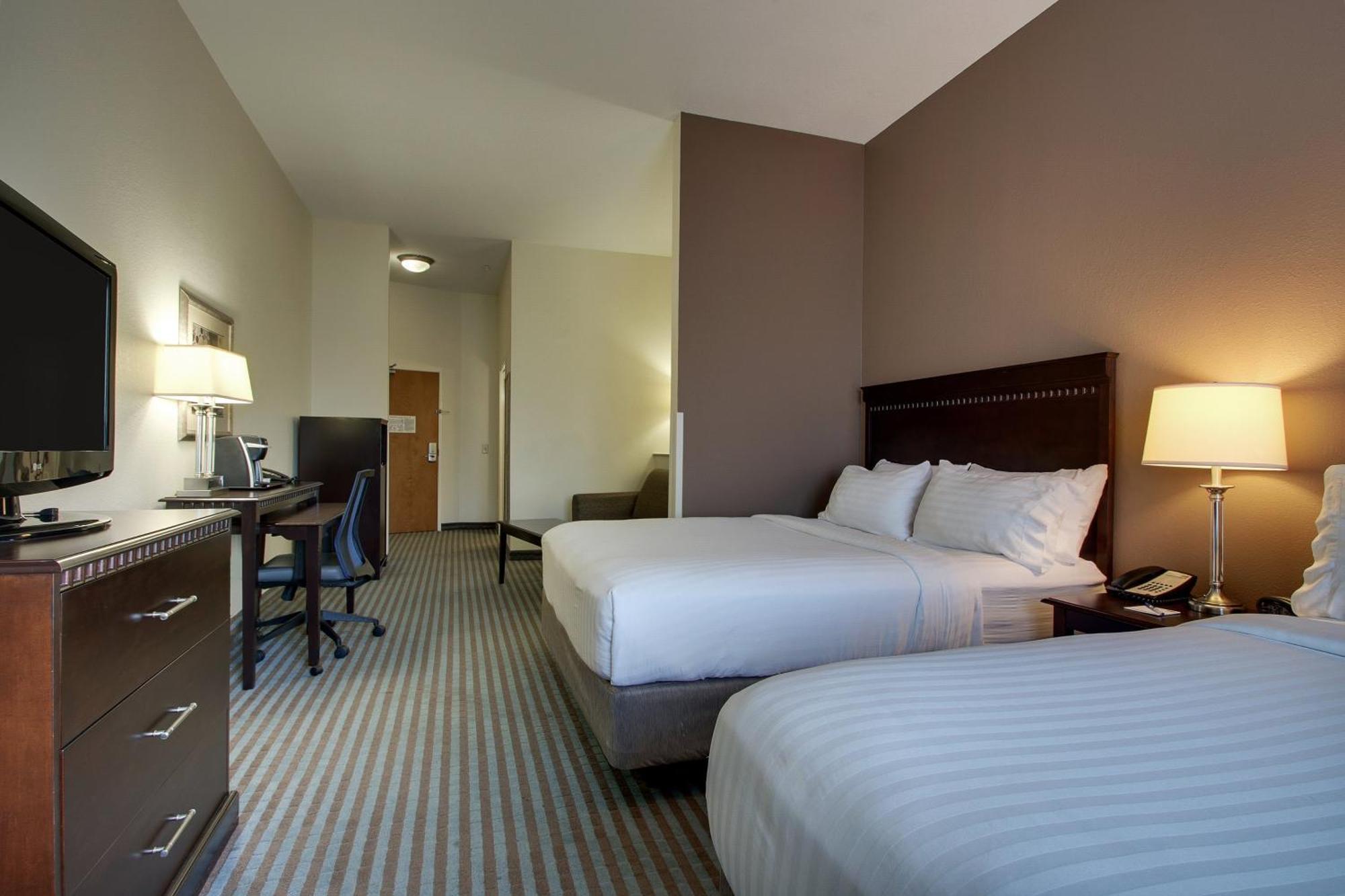 Holiday Inn Express Leland - Wilmington Area By Ihg Bagian luar foto