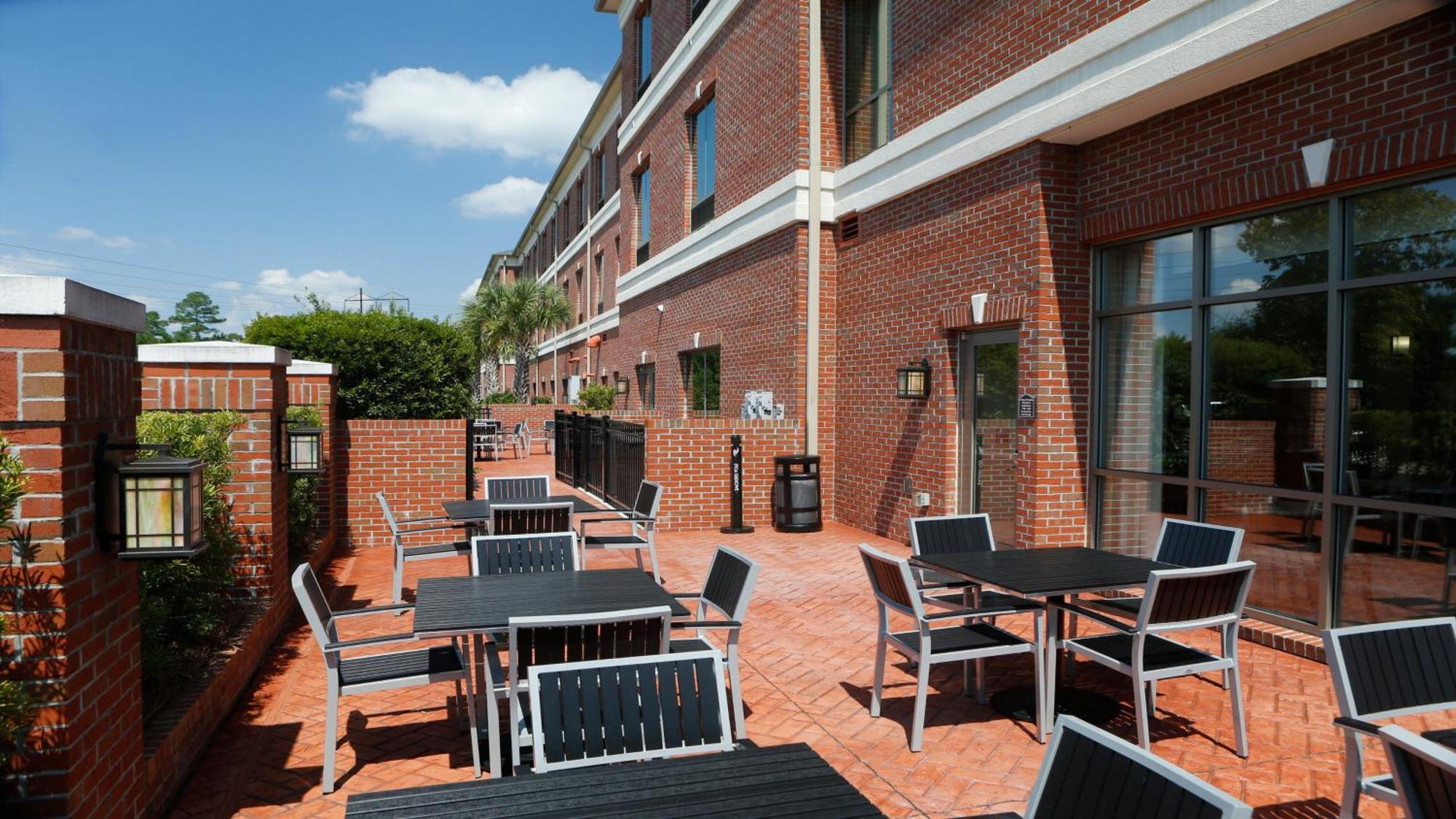 Holiday Inn Express Leland - Wilmington Area By Ihg Bagian luar foto