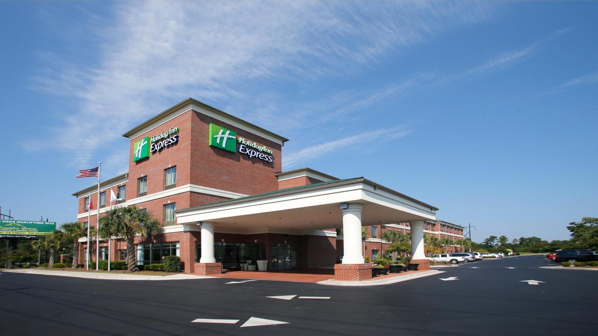 Holiday Inn Express Leland - Wilmington Area By Ihg Bagian luar foto
