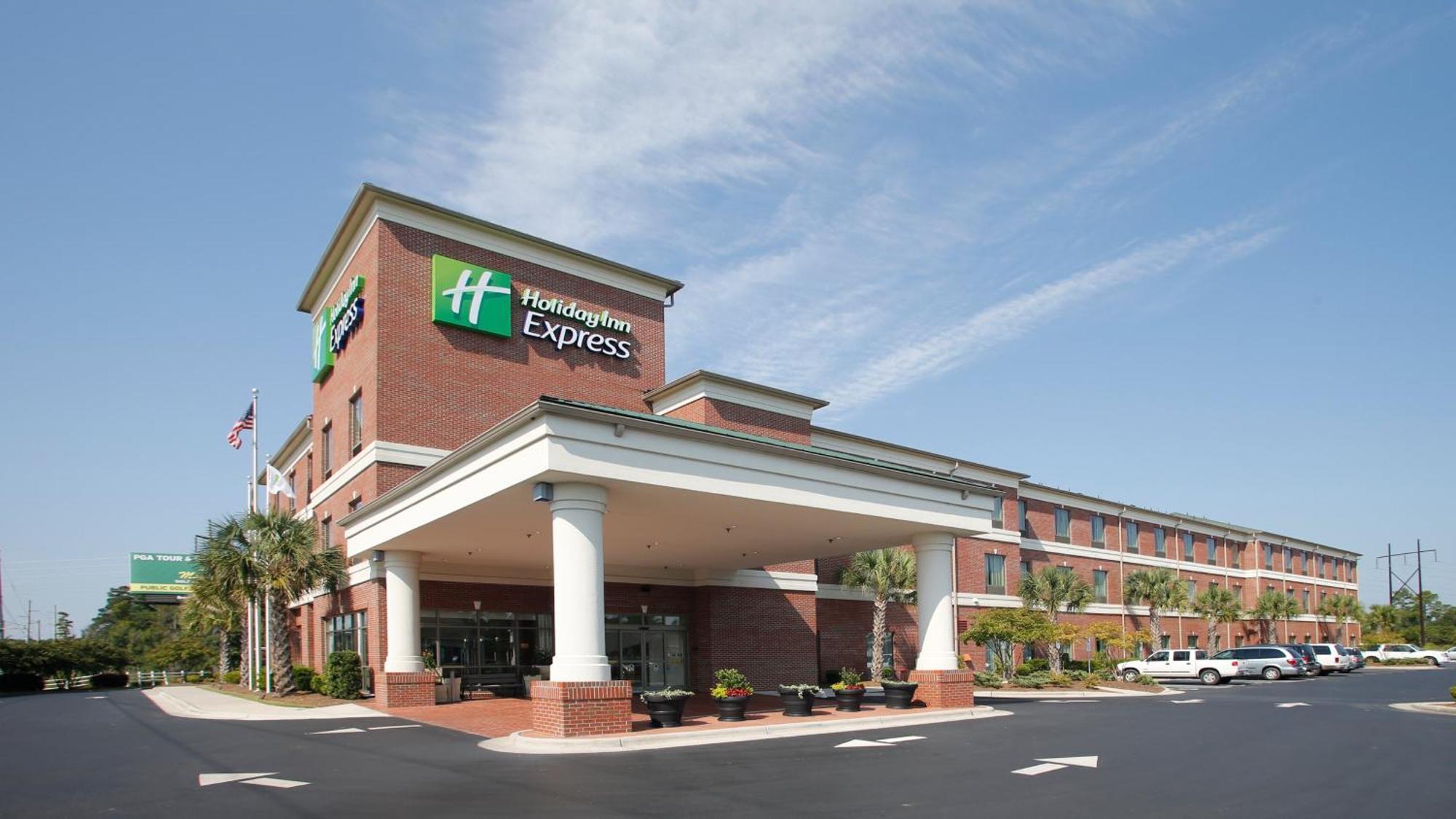 Holiday Inn Express Leland - Wilmington Area By Ihg Bagian luar foto