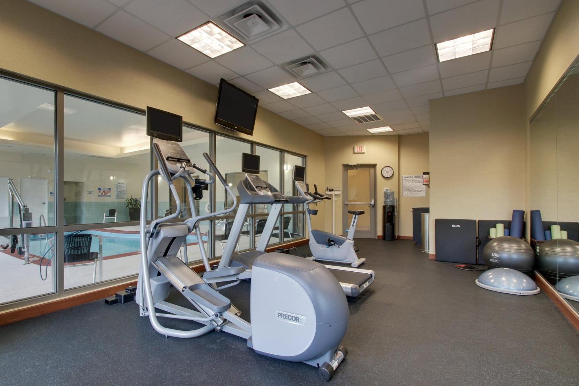 Holiday Inn Express Leland - Wilmington Area By Ihg Bagian luar foto